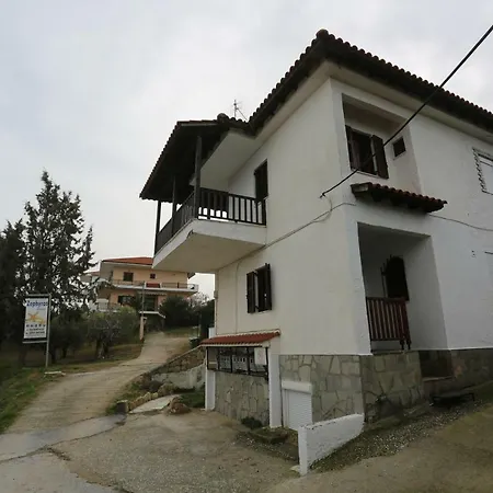 White Maisonette