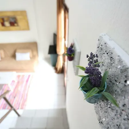 בית נופש White Maisonette אפיטוס