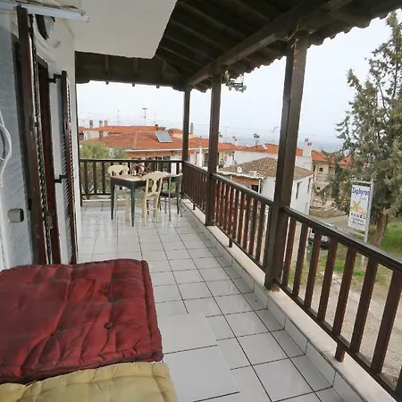 בית נופש White Maisonette אפיטוס