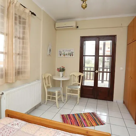 בית נופש White Maisonette *
