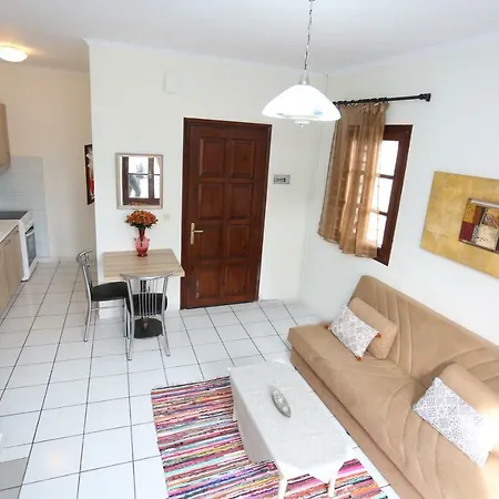 בית נופש White Maisonette *