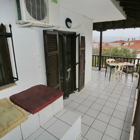 White Maisonette * אפיטוס