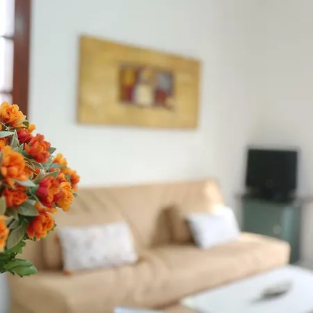 White Maisonette *