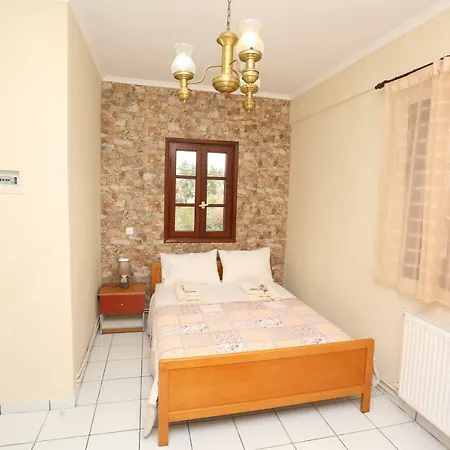 White Maisonette Holiday home *
