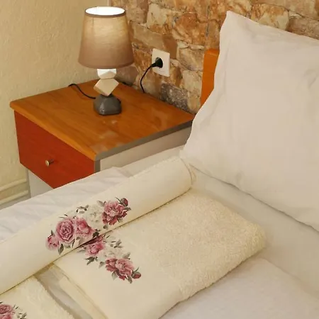 White Maisonette *